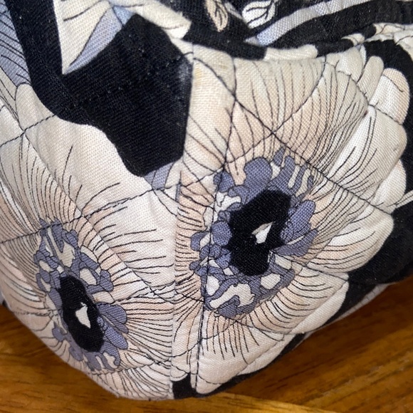 Vera Bradley Floral Black /Cream/White & Blue - Picture 6 of 10